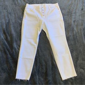 Old Navy White Highrise Skinny Jean